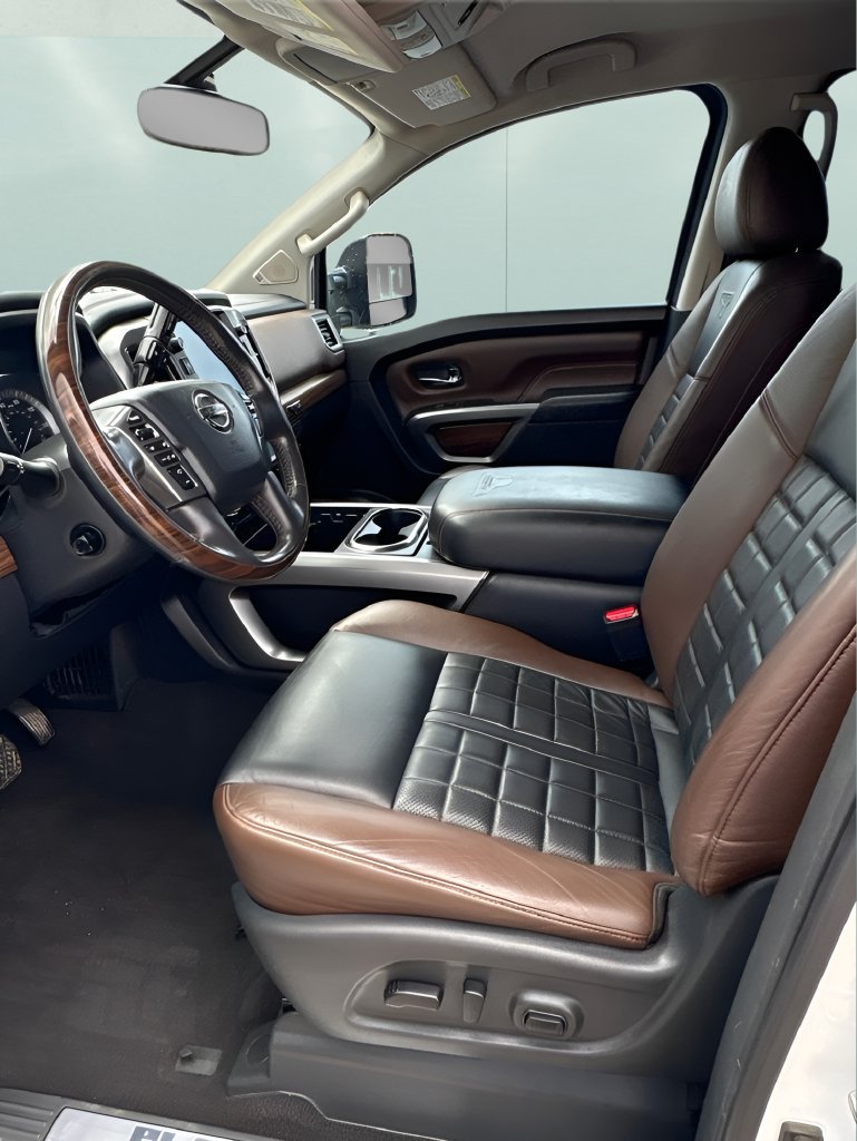 Used 2017 Nissan Titan Platinum Reserve AWD/4WD image 12