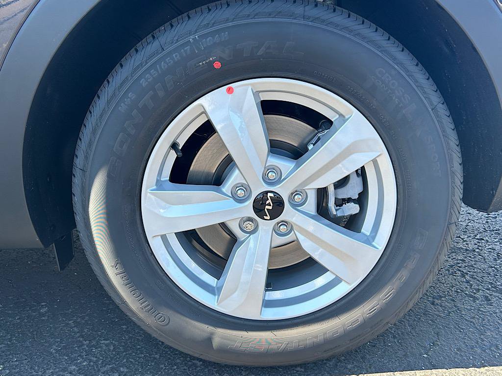 New 2026 Kia Sorento LX FWD image 24