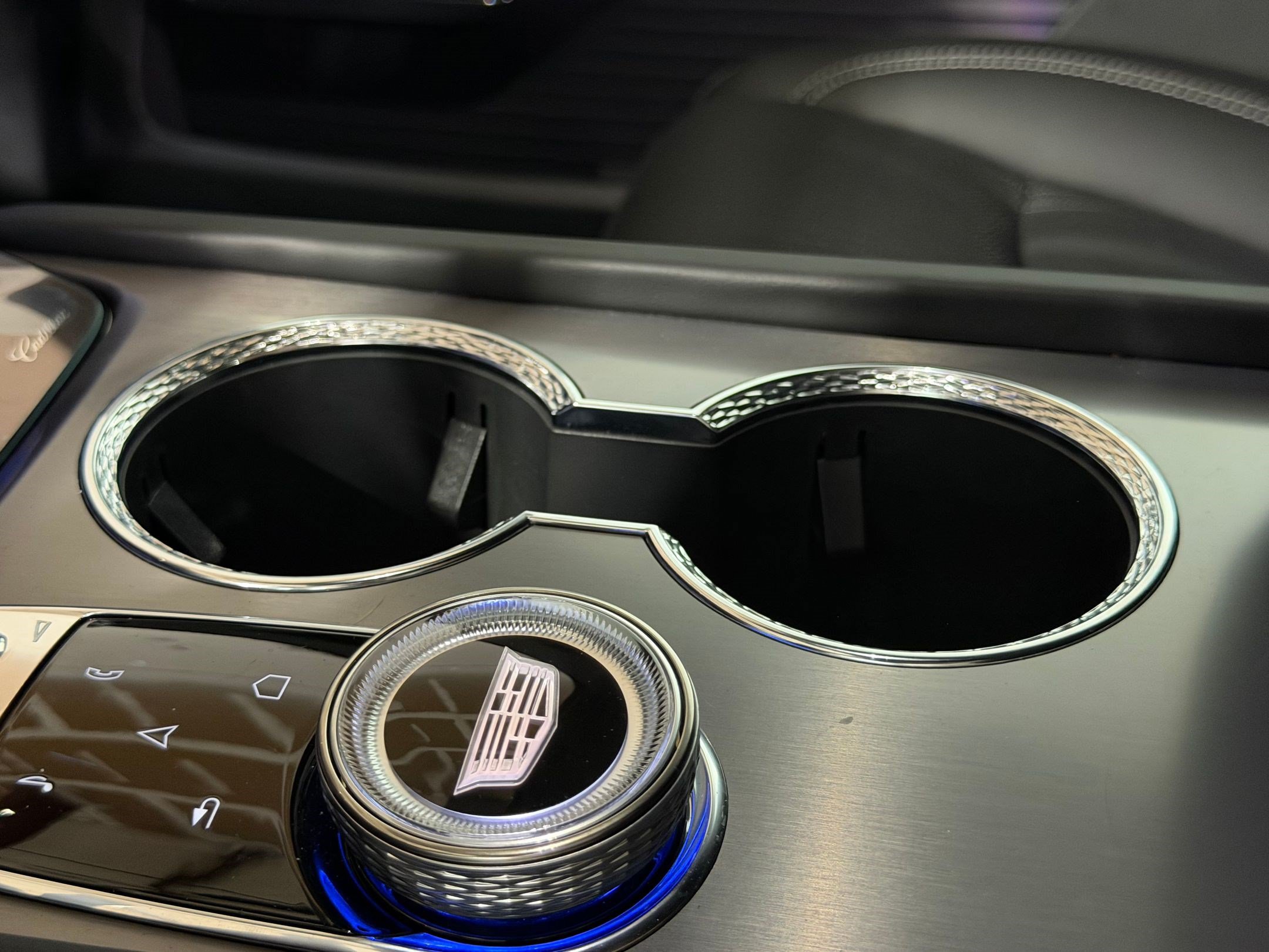 New 2026 Cadillac Vistiq Luxury AWD/4WD image 36