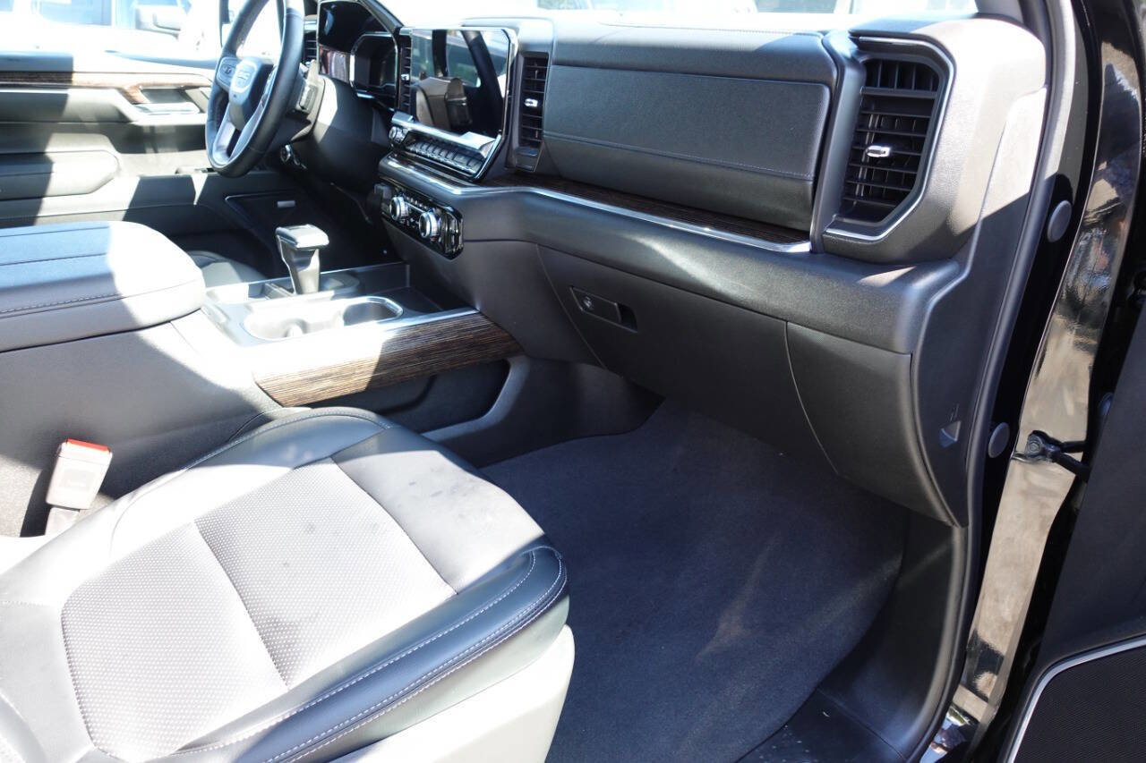 Used 2024 GMC Sierra 1500 Elevation image 28