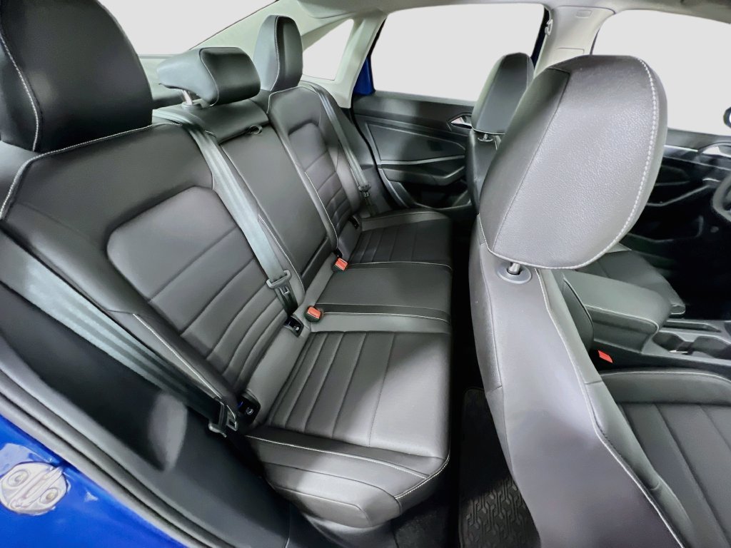 Used 2024 Volkswagen Jetta SE w/ Panoramic Sunroof Package FWD image 29