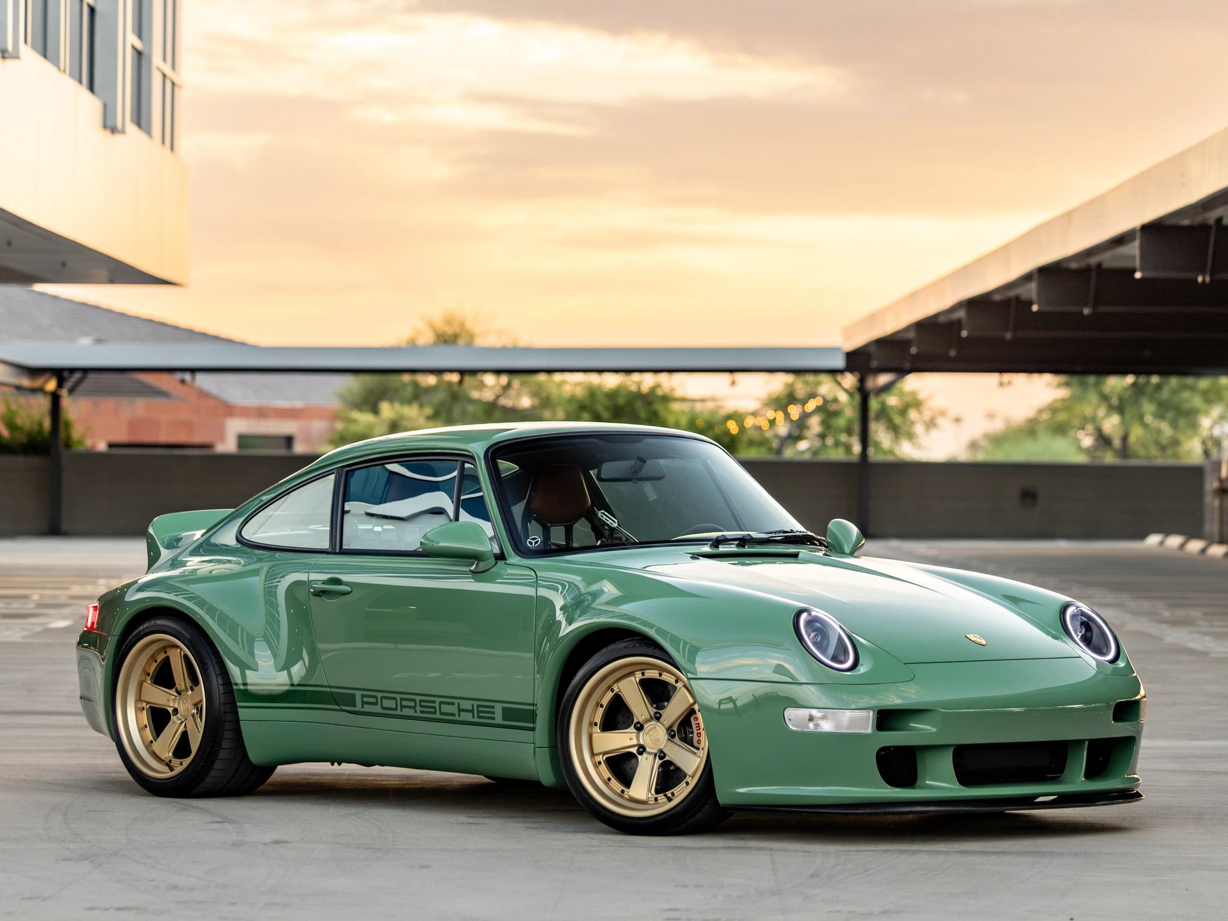 Used 1995 Porsche 911 Coupe image 1