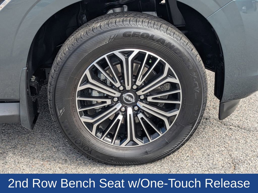 Used 2025 Nissan Armada SL image 11