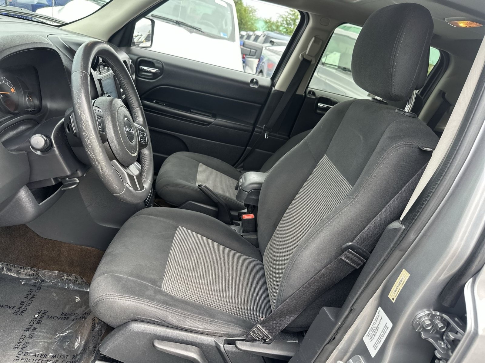 Used 2014 Jeep Patriot Latitude w/ Sun/Sound Group AWD/4WD image 21