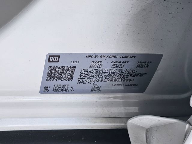 Used 2024 Buick Encore GX Avenir w/ Avenir Technology Package AWD/4WD image 32
