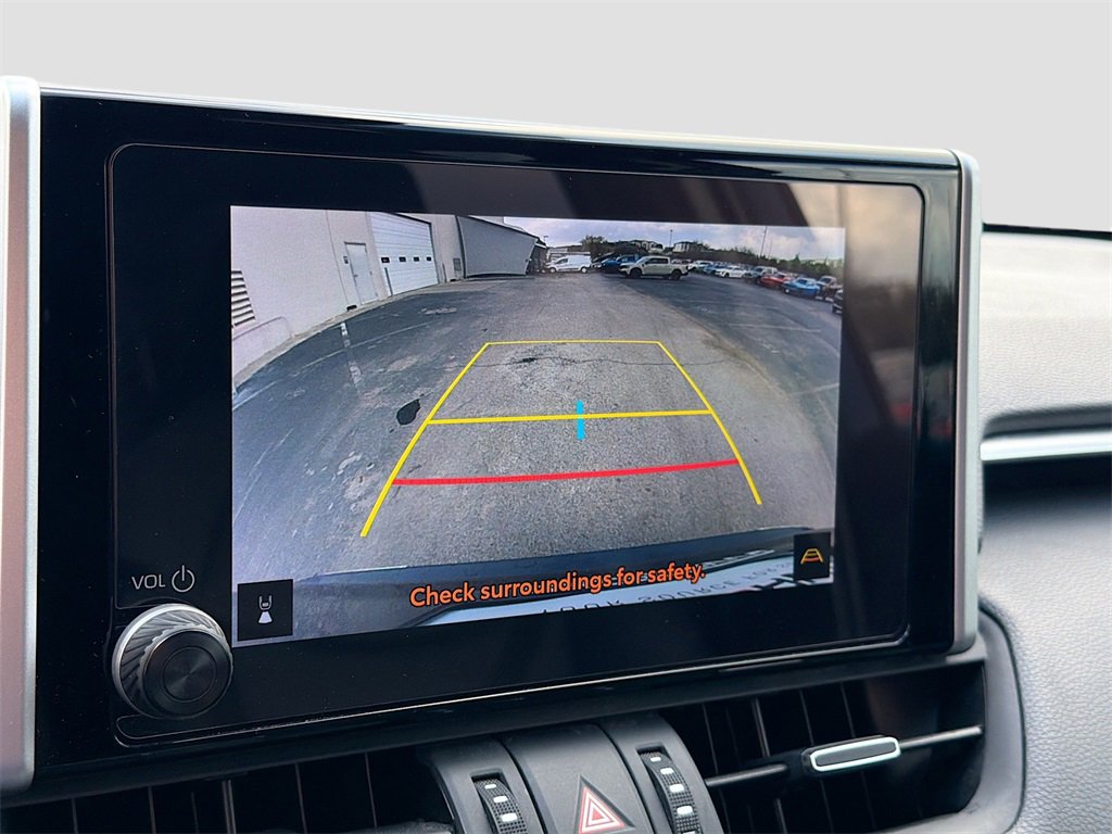 Used 2023 Toyota RAV4 XLE Premium image 14