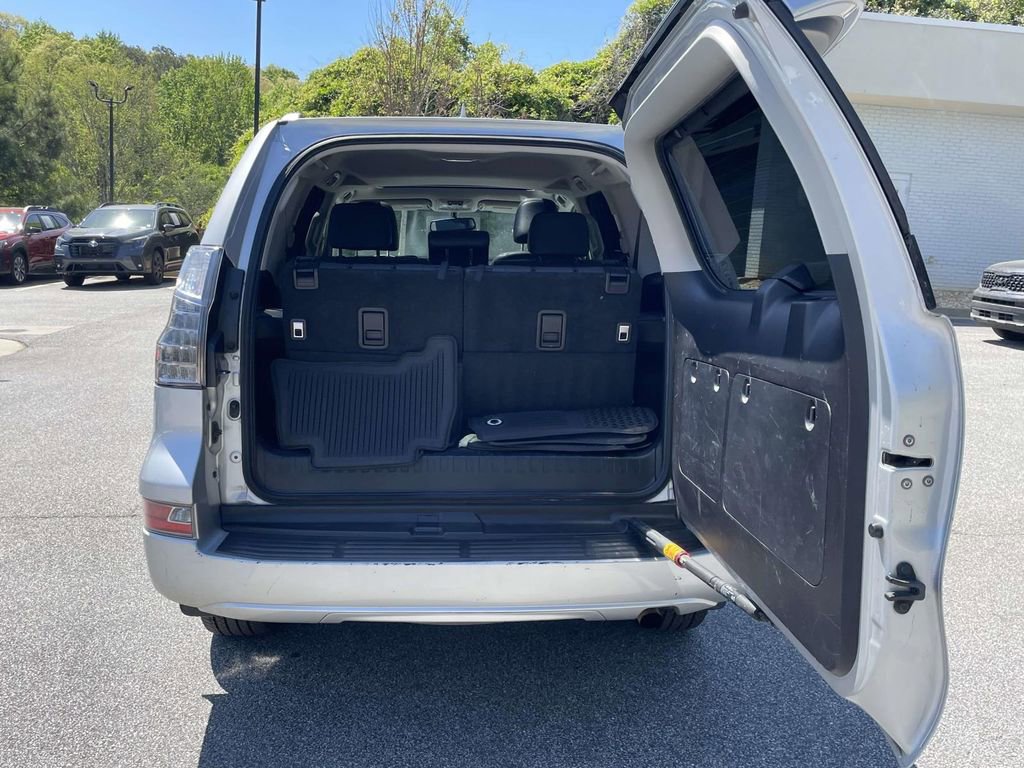 Used 2014 Lexus GX 460 image 10