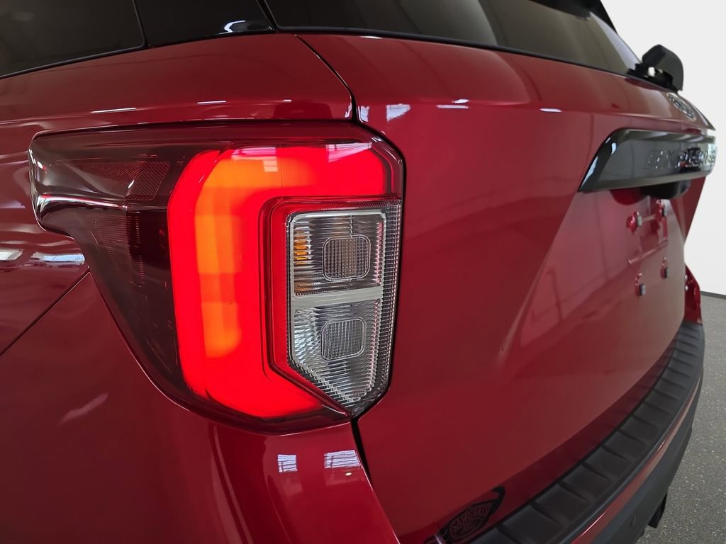 Used 2023 Ford Explorer ST w/ Equipment Group 401A AWD/4WD image 33