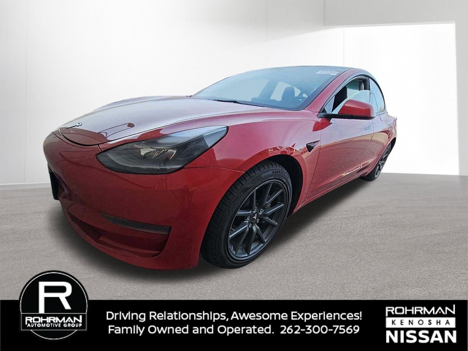 Used 2023 Tesla Model 3 Standard Range image 1