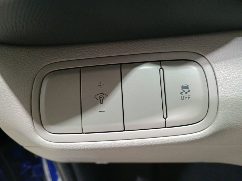 New 2026 Hyundai Venue SEL FWD image 15