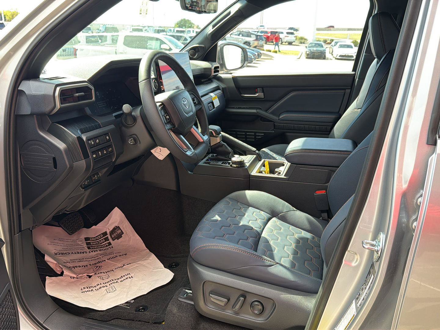 New 2026 Toyota 4Runner Platinum AWD/4WD image 16
