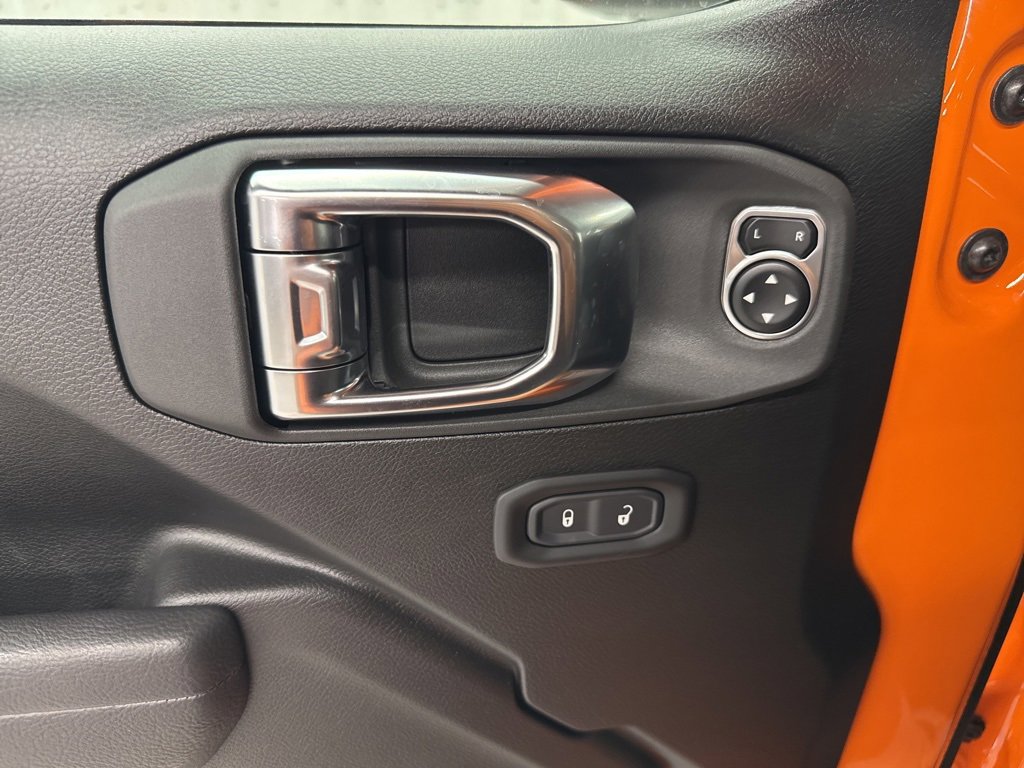 New 2025 Jeep Gladiator Rubicon w/ Convenience Group image 16