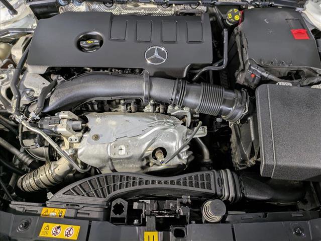 Used 2022 Mercedes-Benz GLB 250 image 25