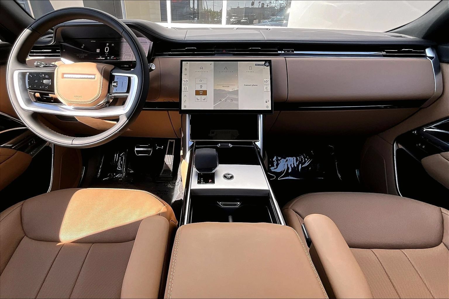 New 2026 Land Rover Range Rover Long Wheelbase SE AWD/4WD image 5