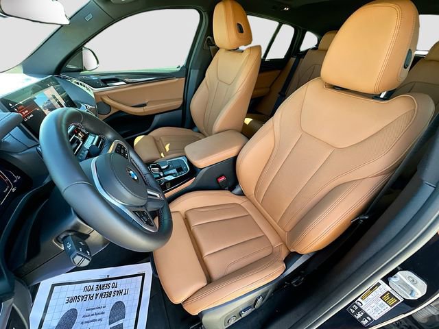 Used 2025 BMW X4 M40i w/ Premium Package image 22