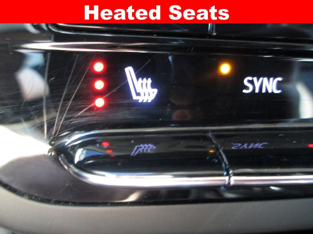 Used 2022 Buick Envision Essence w/ Sport Touring Package image 19