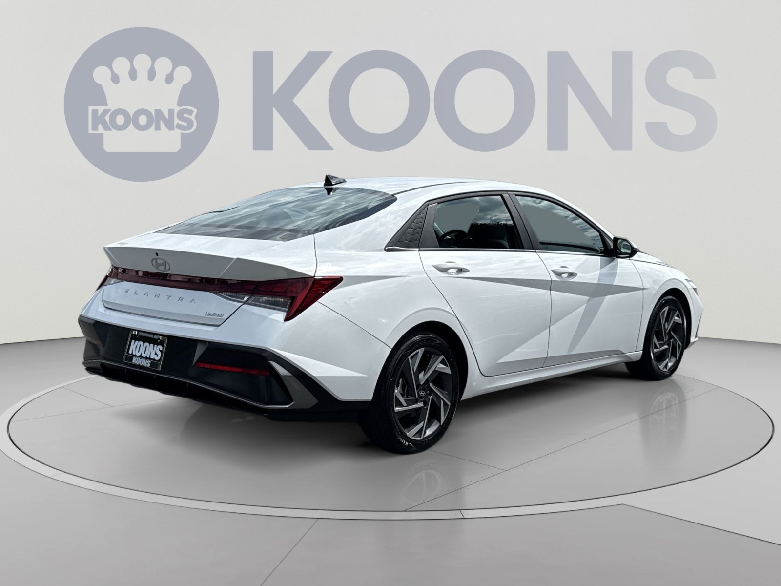 Certified 2025 Hyundai Elantra Limited FWD image 7