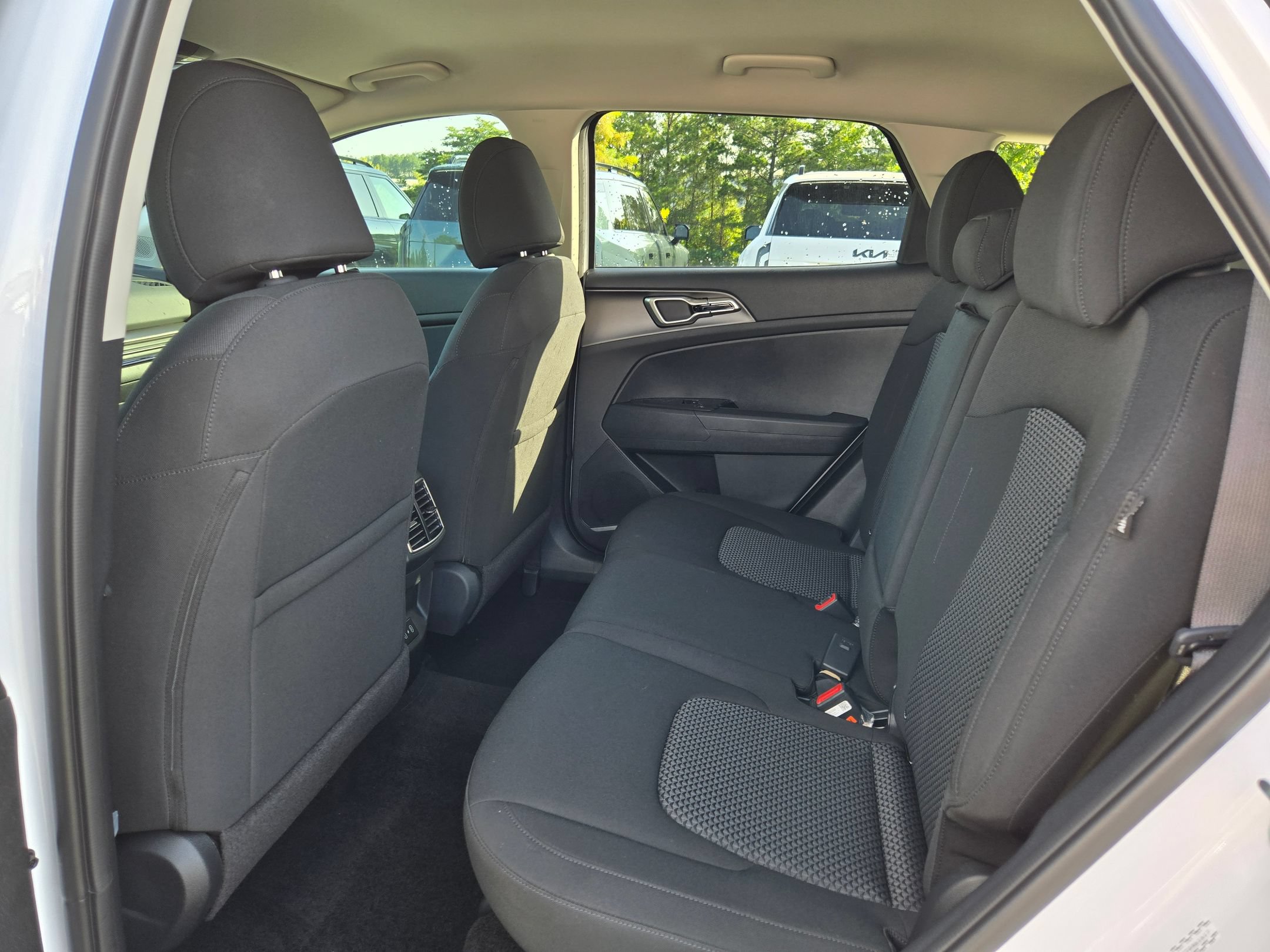 New 2026 Kia Sportage LX w/ LX Convenience Package FWD image 31