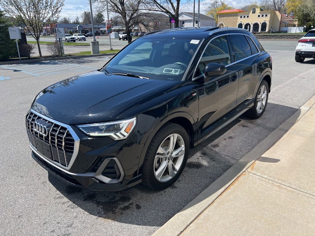 Used 2020 Audi Q3 2.0T Prestige w/ Prestige Package image 42