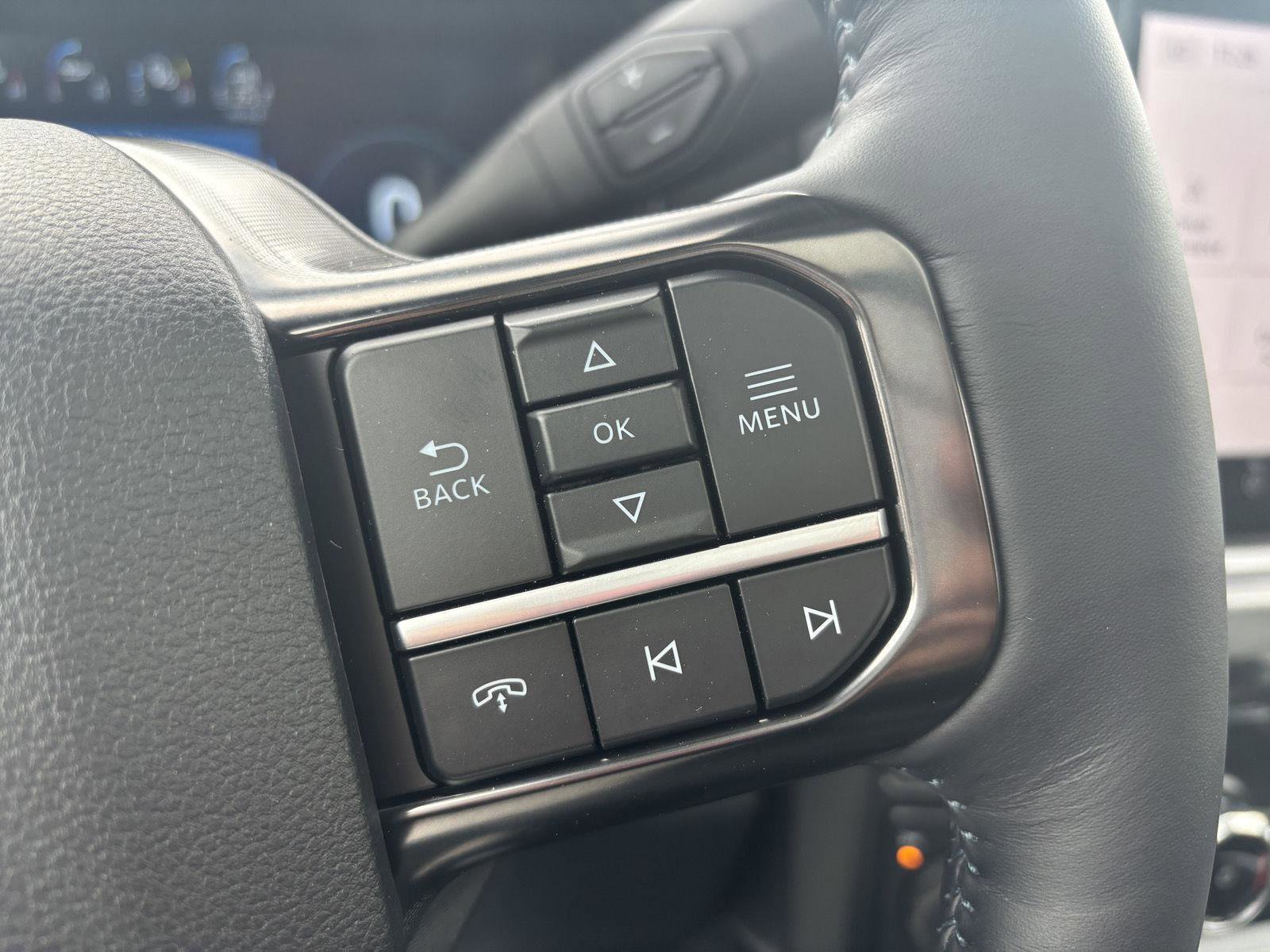 New 2025 Ford F350 Platinum image 32
