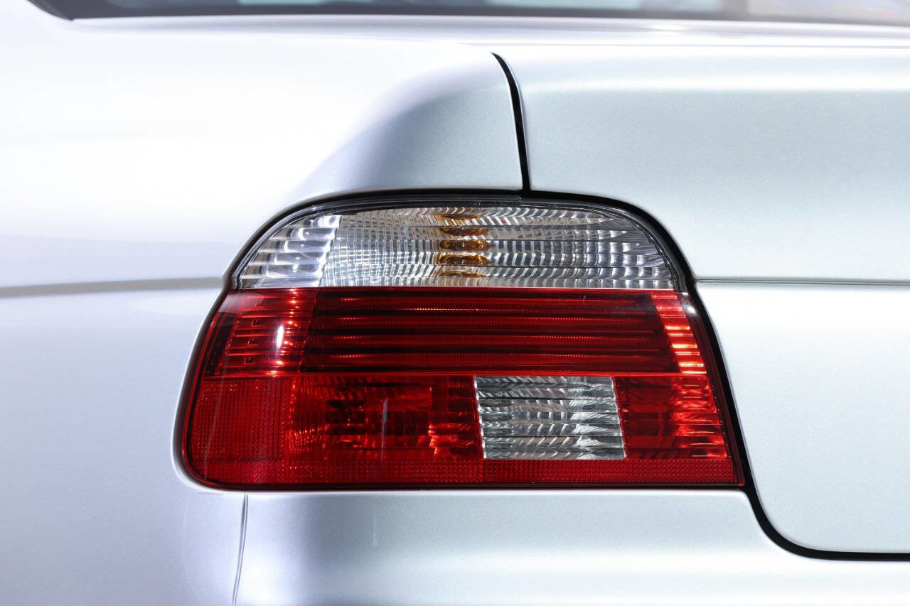 Used 2002 BMW M5 image 43