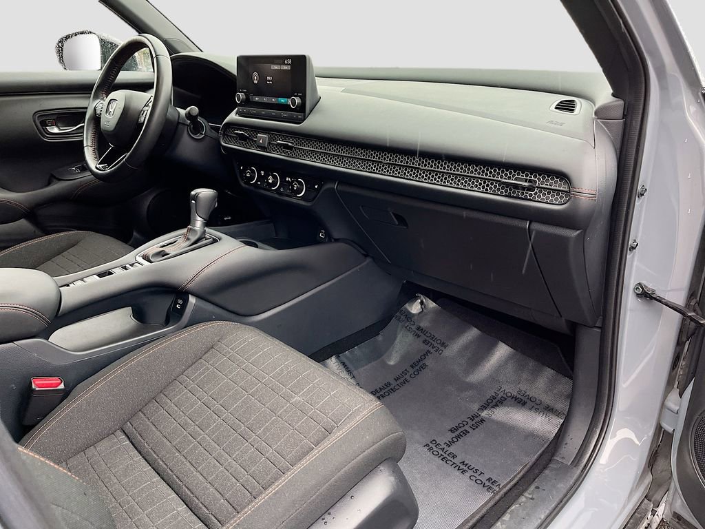 Used 2025 Honda HR-V Sport image 26