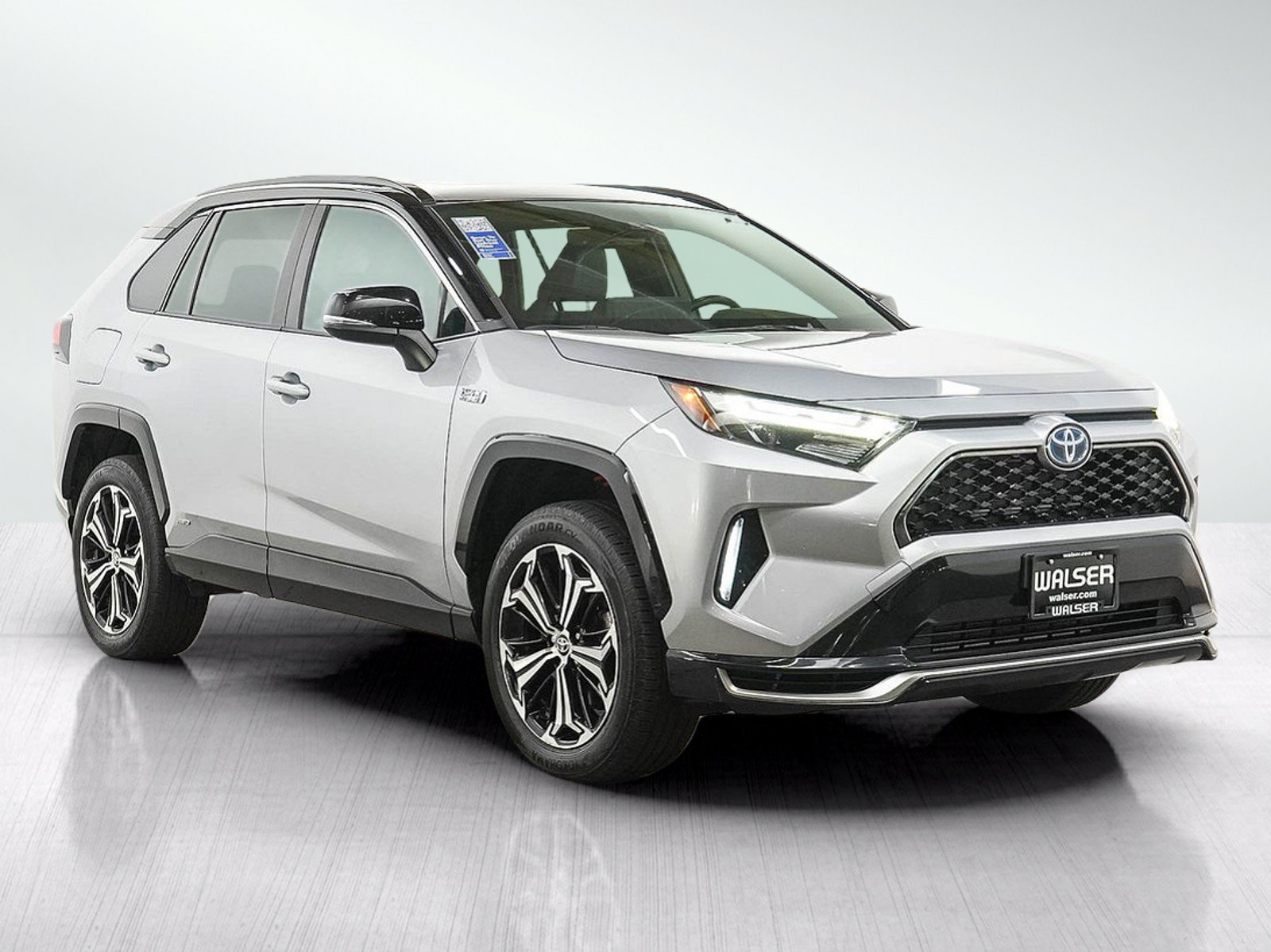 Used 2023 Toyota RAV4 XSE AWD/4WD image 7