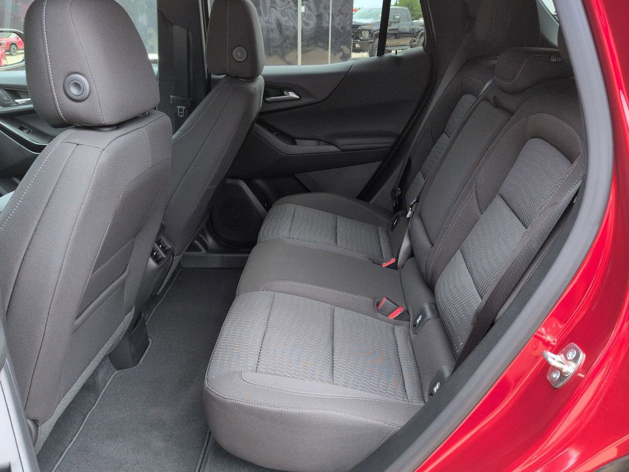 New 2026 Chevrolet Equinox LT w/ Safety and Technology Package FWD image 21