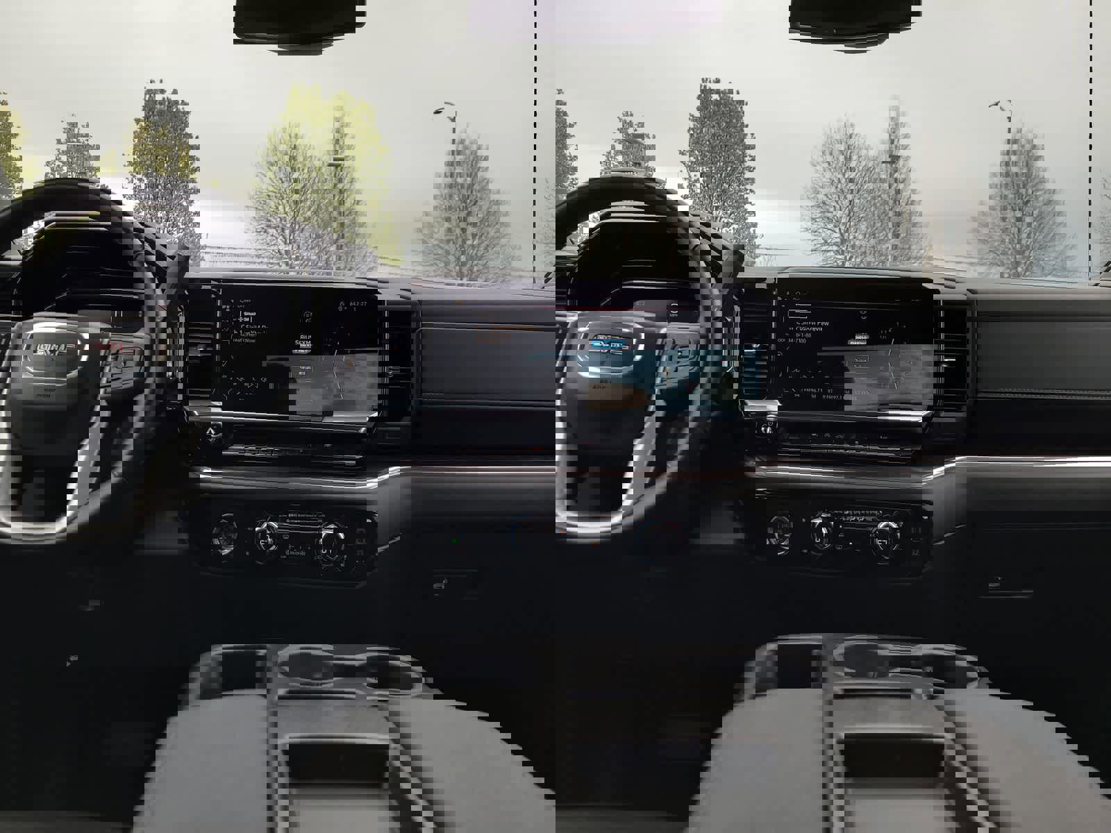 Used 2024 GMC Sierra 1500 SLT image 18