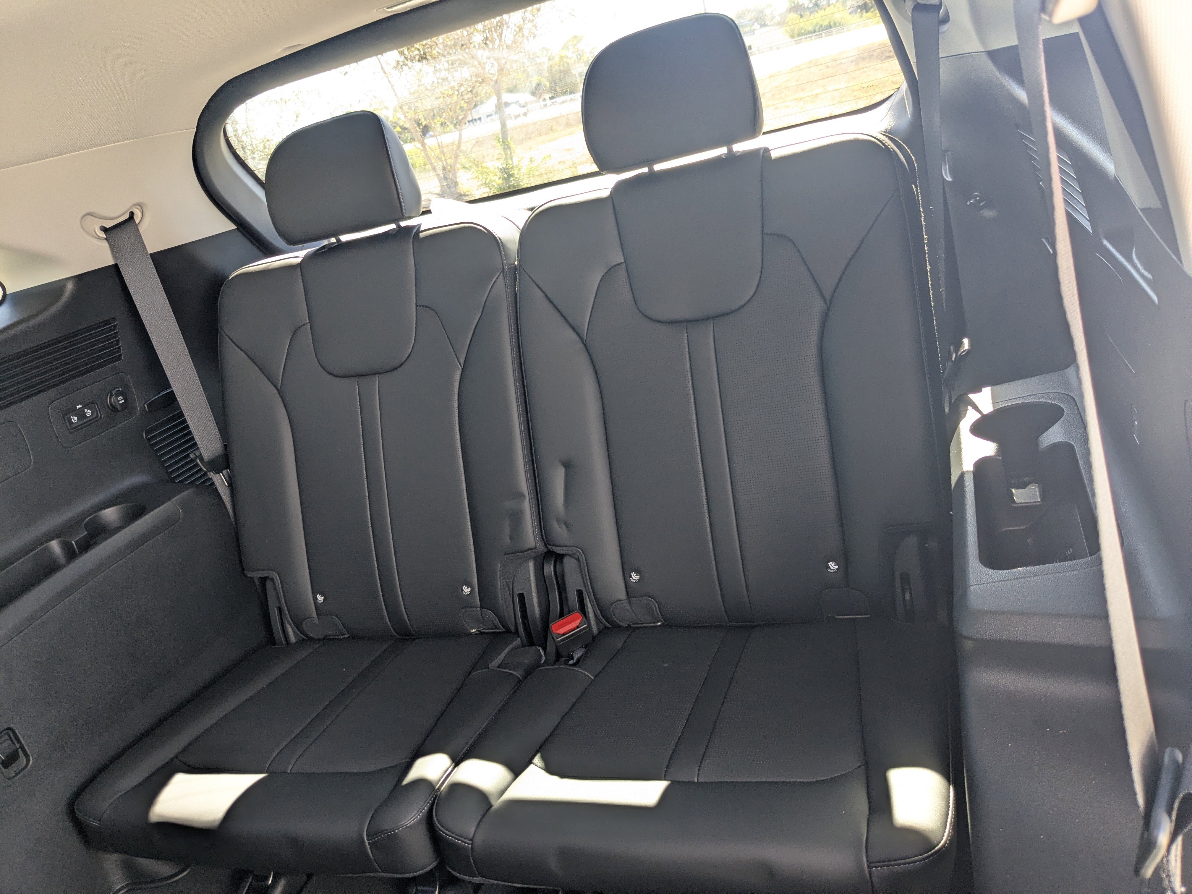 Certified 2025 Kia Sorento S w/ Panoramic Sunroof Package image 15