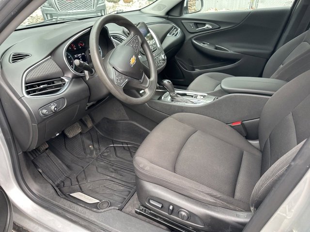 Used 2019 Chevrolet Malibu LT image 12