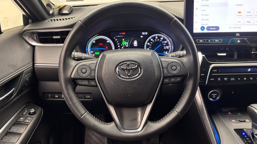 Used 2024 Toyota Venza XLE AWD/4WD image 29