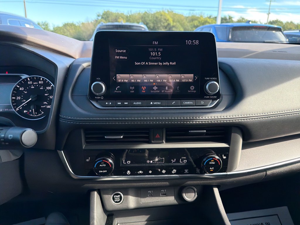 Used 2023 Nissan Rogue SV w/ SV Premium B Package AWD/4WD image 23