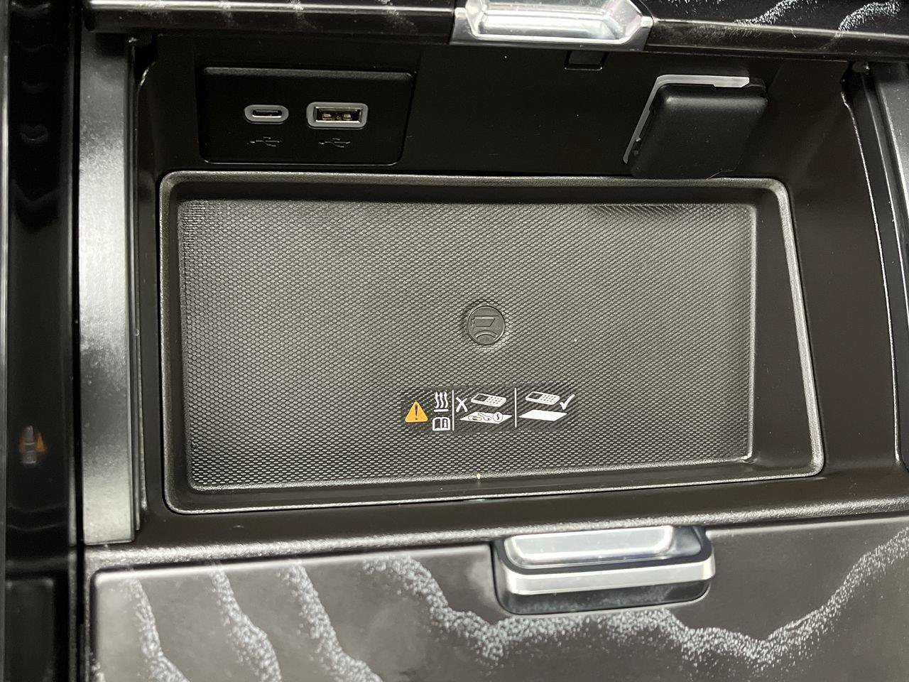 Certified 2023 GMC Yukon Denali w/ LPO, Floor Liner Package AWD/4WD image 29