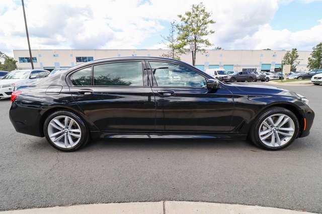 Used 2017 BMW 750i xDrive image 27