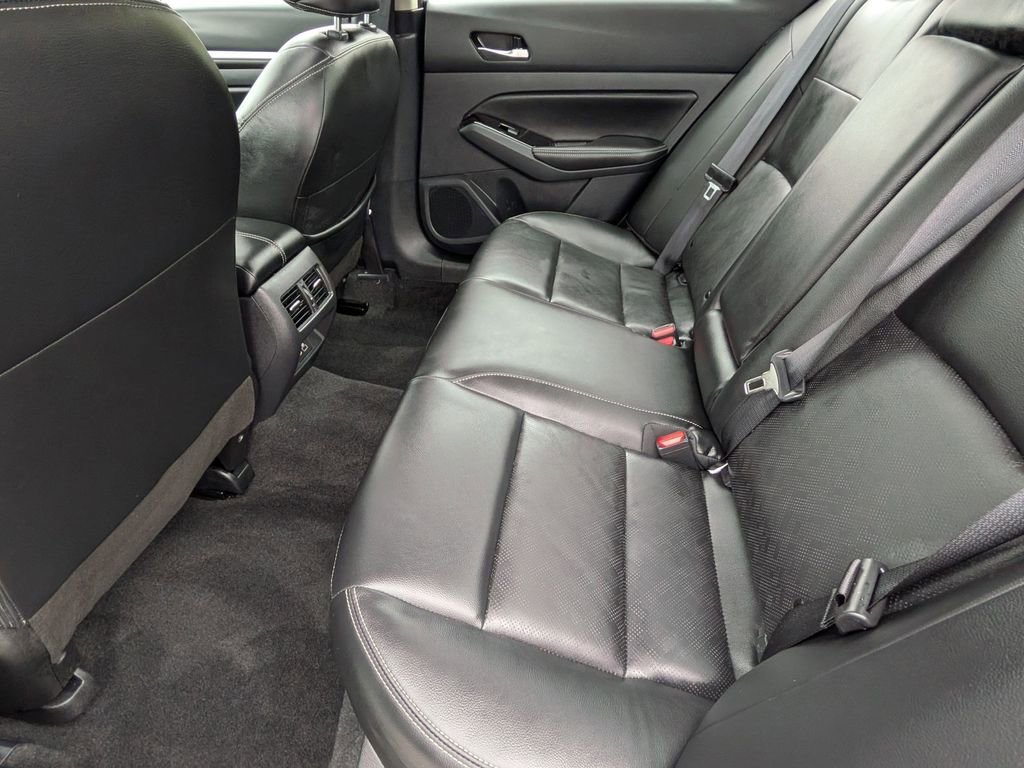 Used 2025 Nissan Altima 2.5 SL FWD image 21