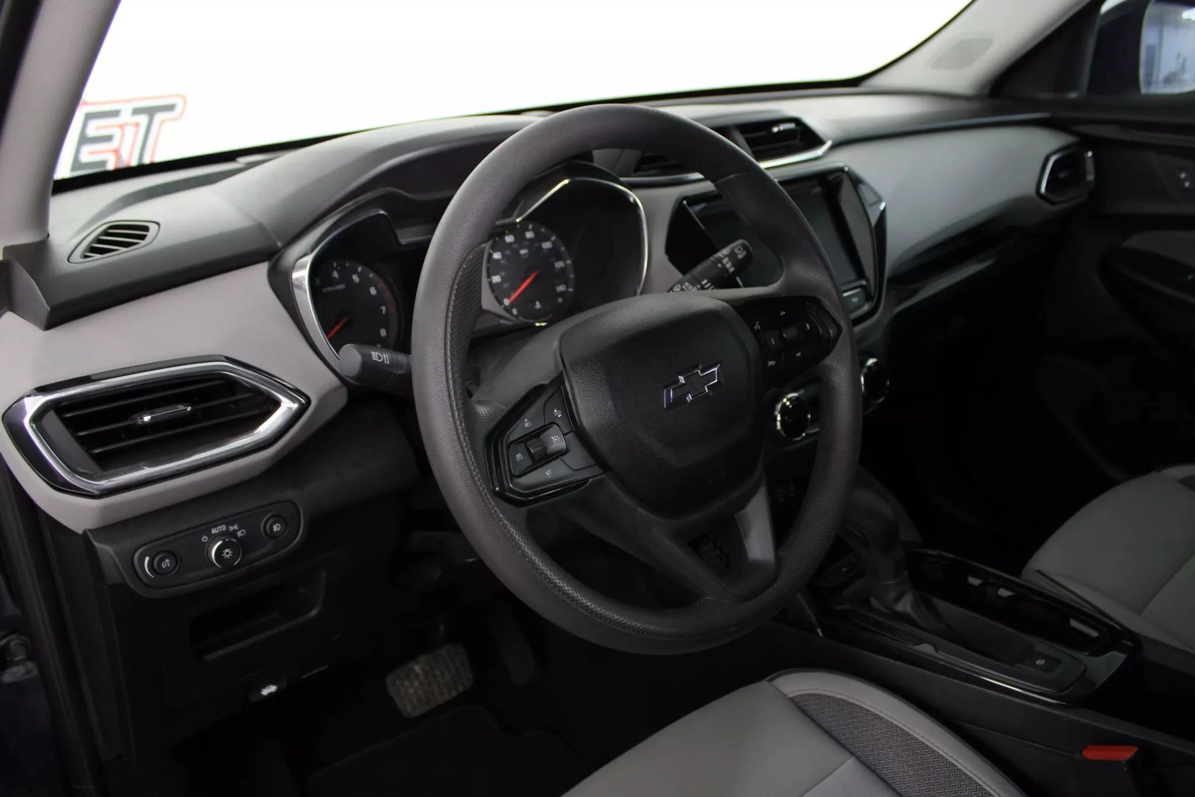 Used 2021 Chevrolet TrailBlazer LT w/ Convenience Package AWD/4WD image 10