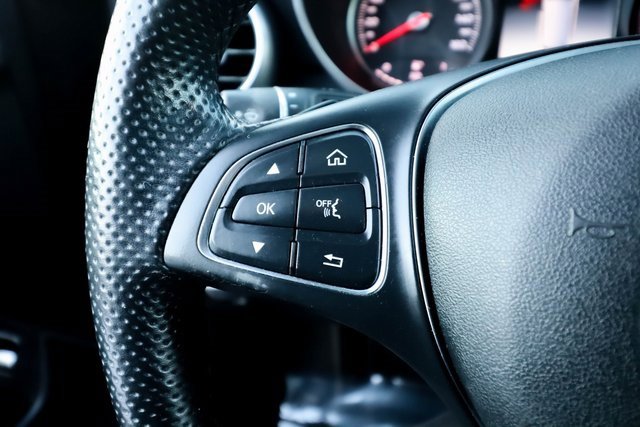 Used 2018 Mercedes-Benz GLC 300 4MATIC image 55