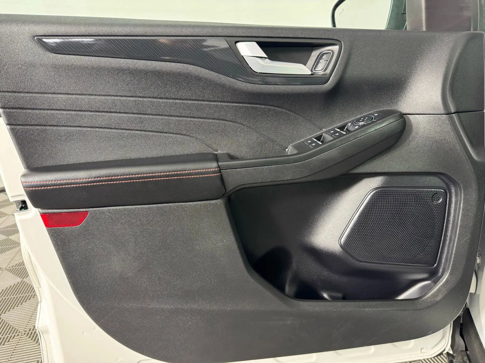 Used 2023 Ford Escape ST-Line w/ Tech Pack #1 image 39