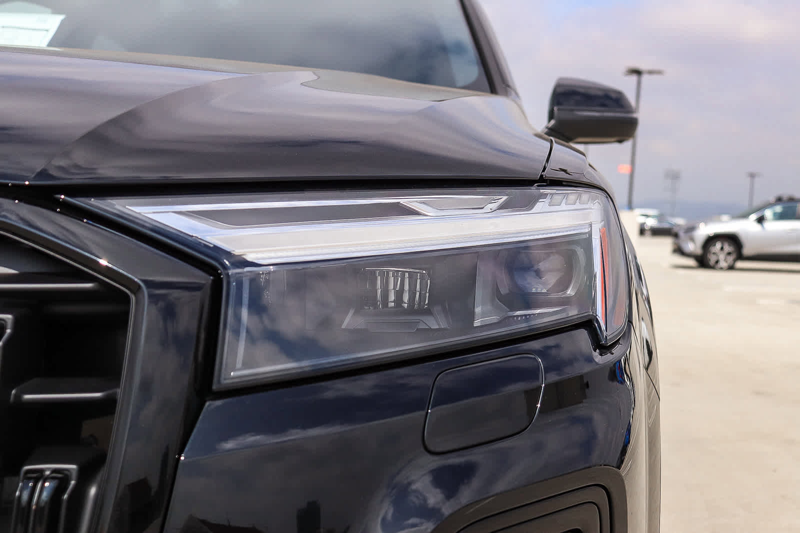 New 2026 Audi Q7 3.0T Premium image 7