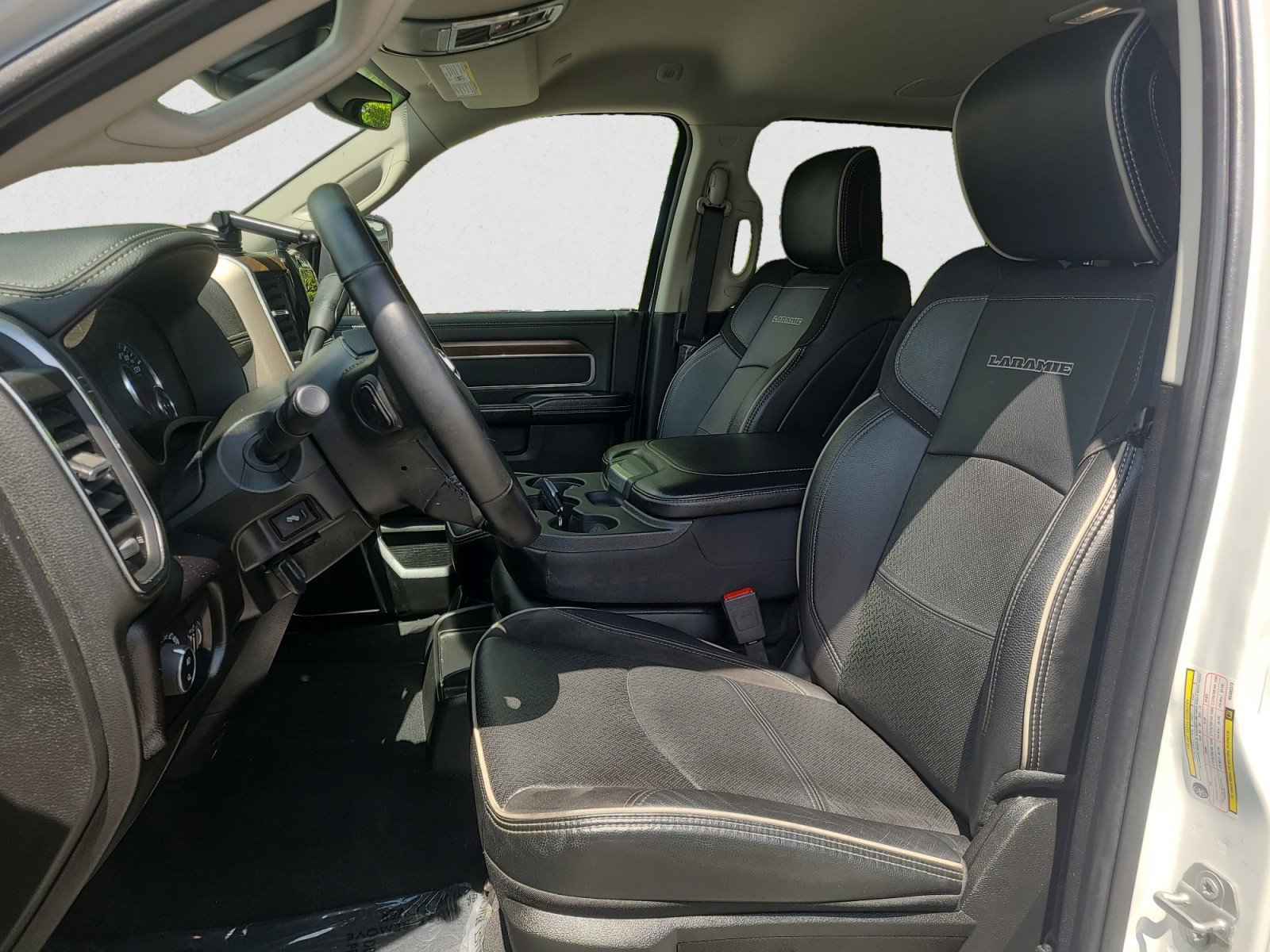 Used 2024 RAM 2500 Laramie w/ Safety Group image 11