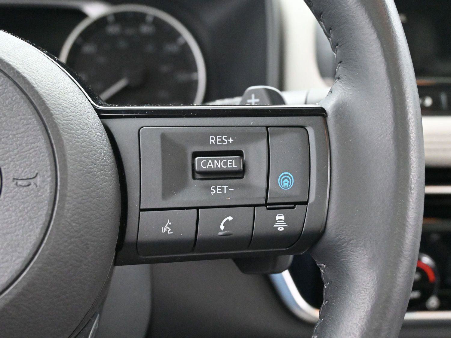 Used 2022 Nissan Rogue SL w/ SL Premium Package image 19