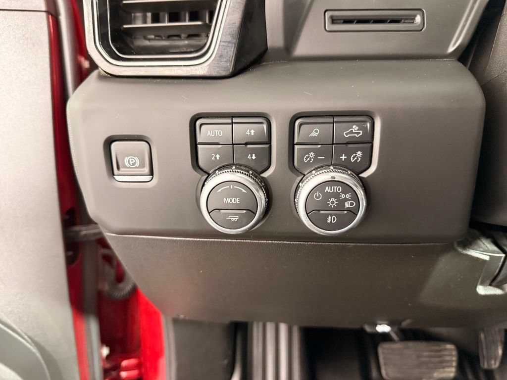 Used 2025 GMC Sierra 2500 AT4 w/ AT4 Preferred Package AWD/4WD image 24