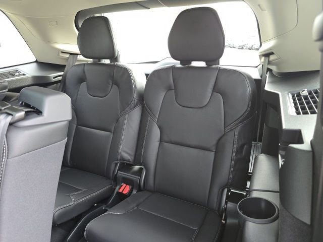 New 2026 Volvo XC90 T8 Ultra w/ Protection Package image 18