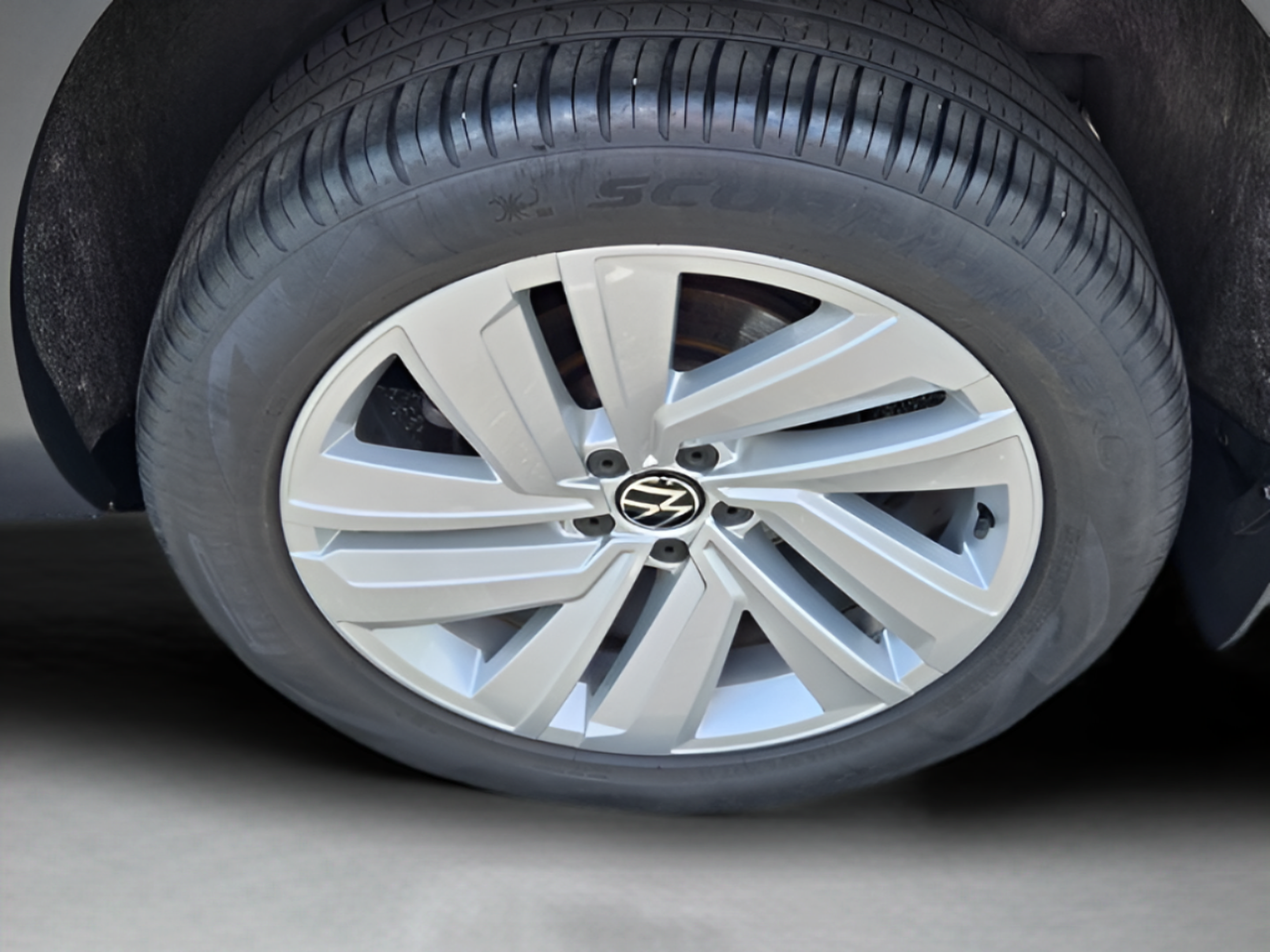 Certified 2021 Volkswagen Atlas SEL AWD/4WD image 31