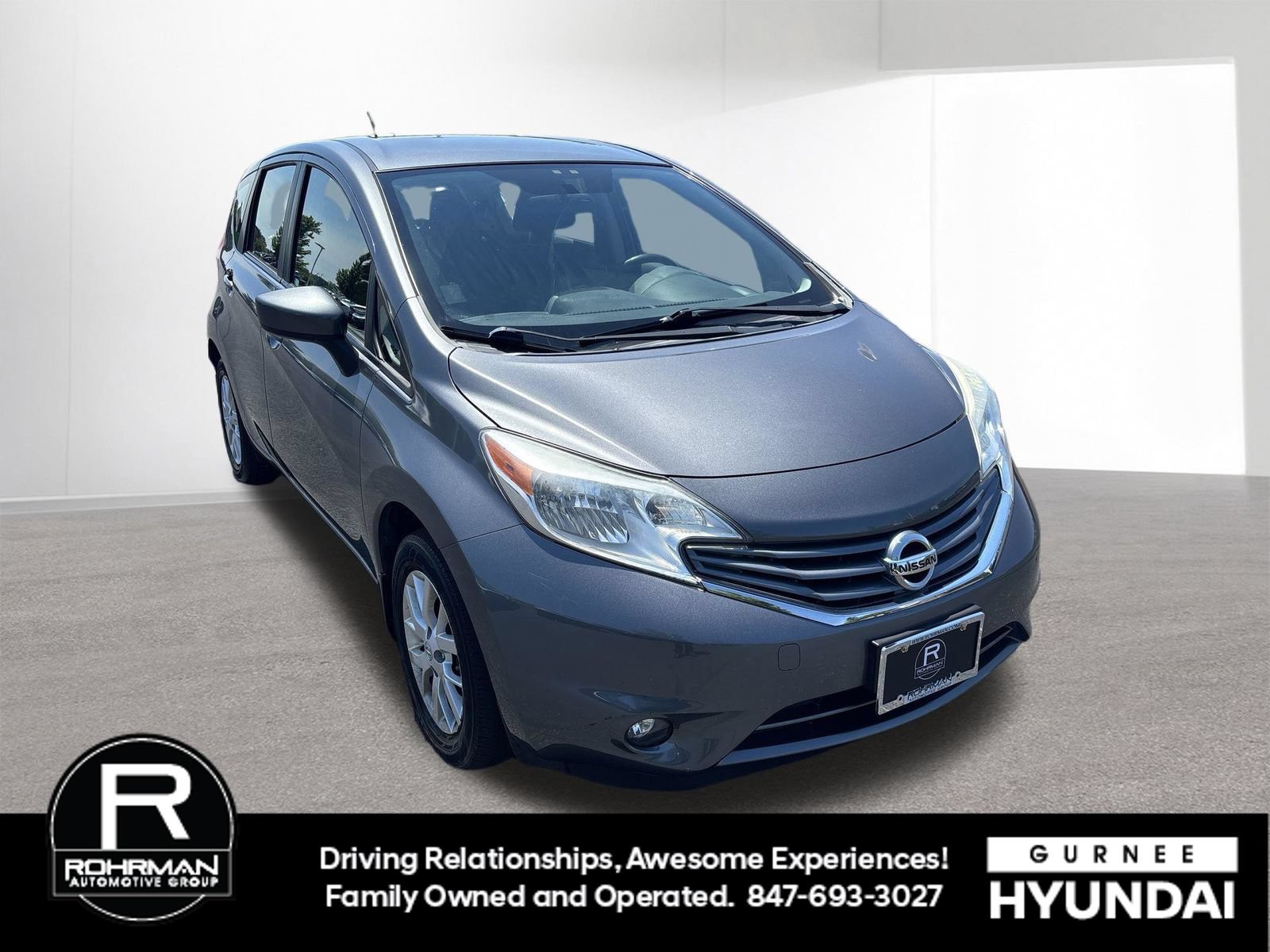 Used 2016 Nissan Versa Note SV w/ SV Appearance Package FWD image 2