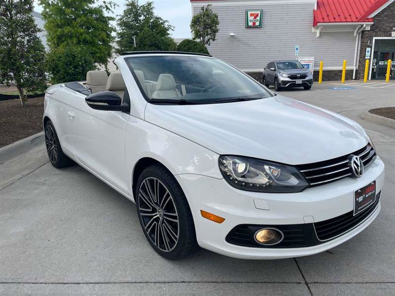 Used 2014 Volkswagen Eos FWD image 17
