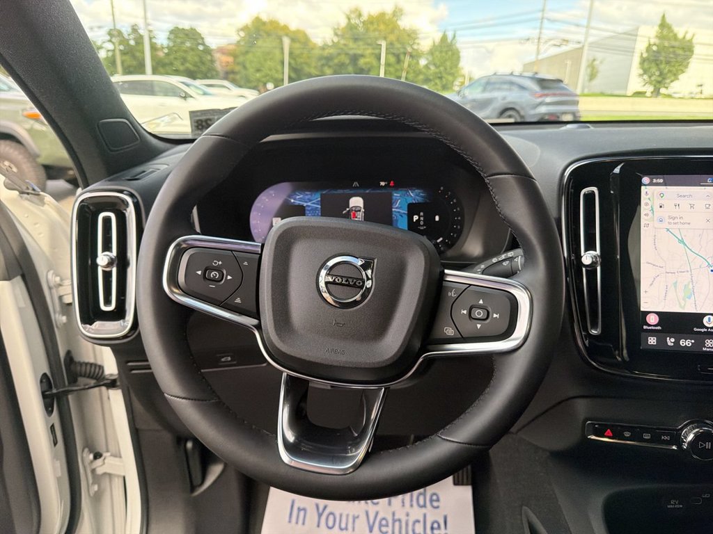 Certified 2023 Volvo XC40 B5 Plus w/ Protection Package Premier AWD/4WD image 18