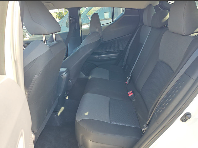 Used 2021 Toyota C-HR LE FWD image 10