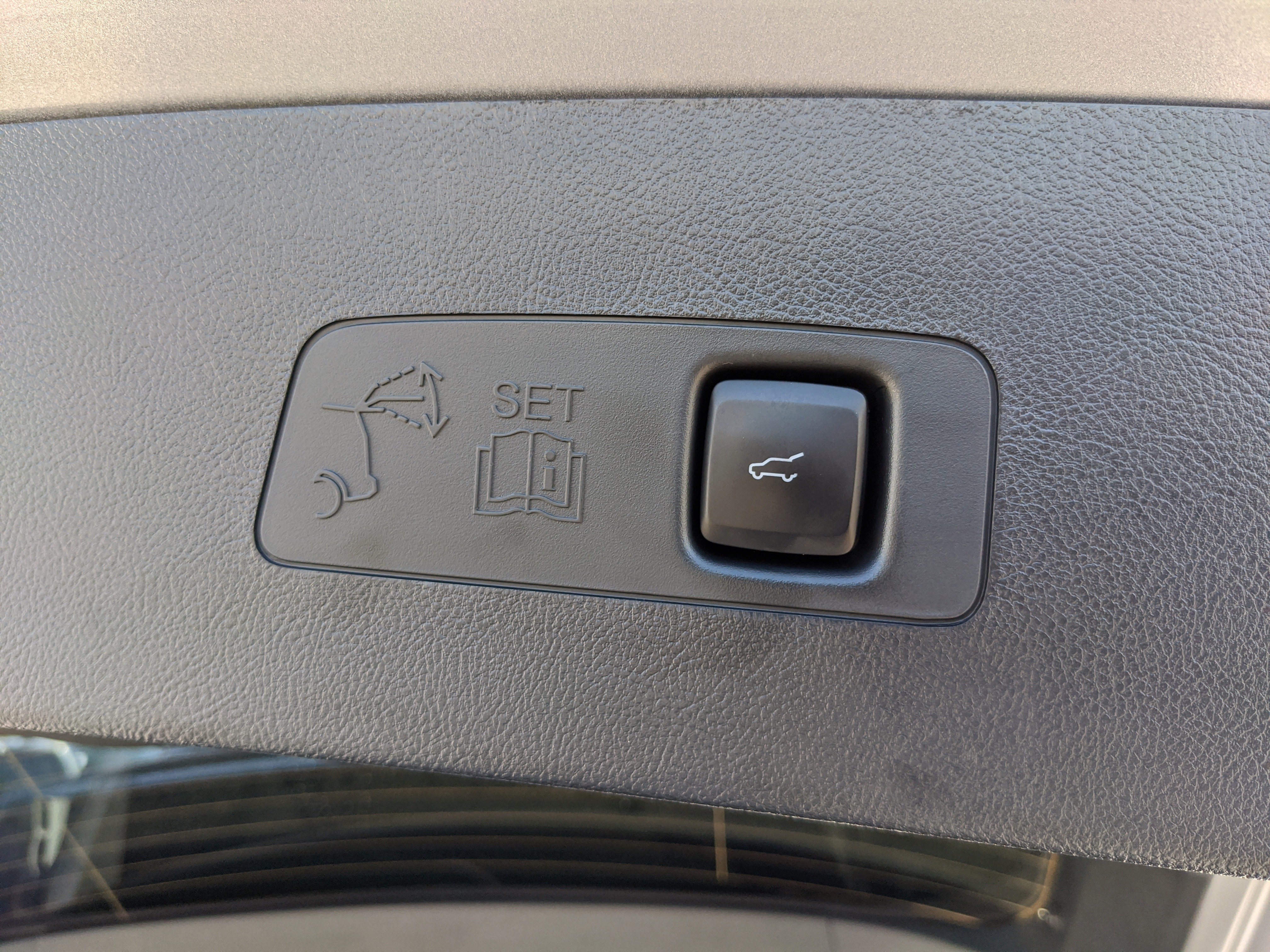 Used 2024 Lincoln Corsair Reserve image 14